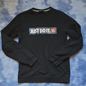 Nike Men's Black Crewneck Sweater